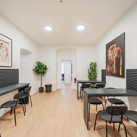 Chic Central City Rooms By Home2 Viena Exterior foto
