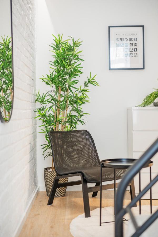 Chic Central City Rooms By Home2 Viena Exterior foto